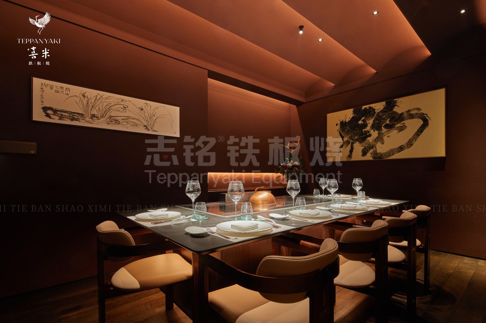 长方形、客户案例实景、铁板烧餐厅，铁板烧设备客户现场实景。
