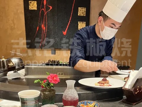 客户案例实景、厨师、铁板烧餐厅，铁板烧设备客户现场实景。