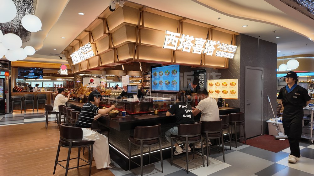 长方形、客户案例实景、美食档口明档、板前烤肉饭，铁板烧设备客户现场实景。