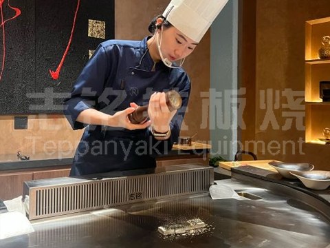 客户案例实景、厨师、铁板烧餐厅，铁板烧设备客户现场实景。
