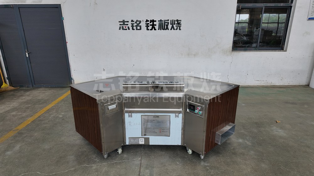 弓形、裸机、工厂实拍，铁板烧设备工厂车间实拍。