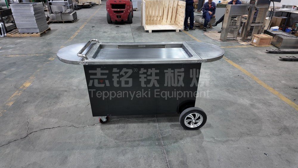 移动款、工厂实拍、出口，铁板烧设备工厂车间实拍。