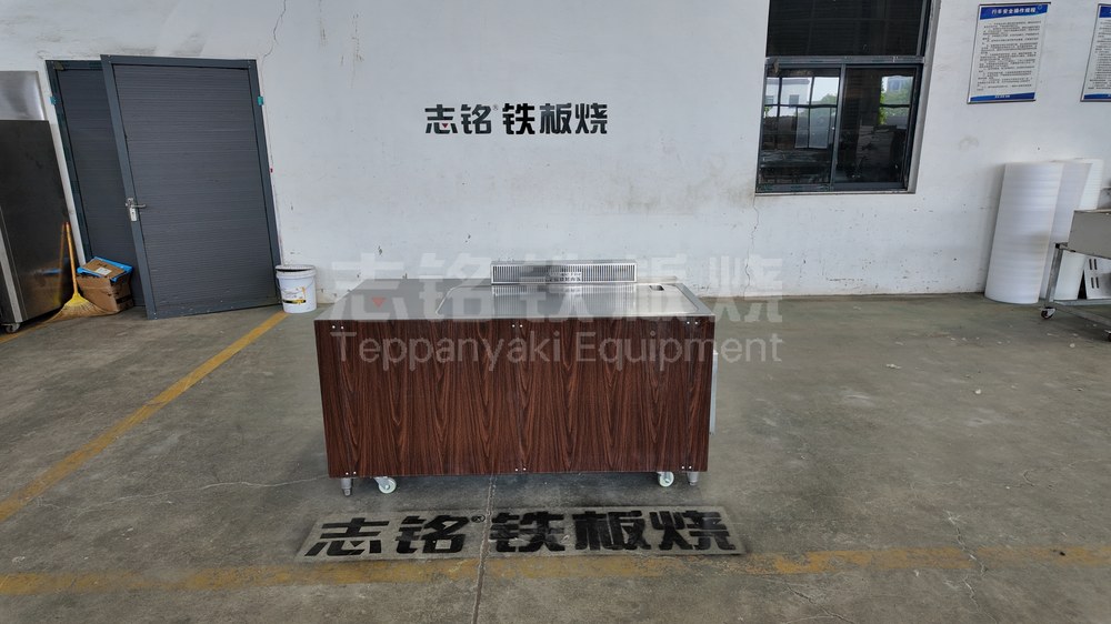 长方形、特殊定制、多功能、裸机、工厂实拍、板前烤肉饭，铁板烧设备工厂车间实拍。