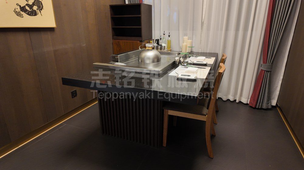 长方形、客户案例实景、铁板烧餐厅、铁板烧融合+，铁板烧设备客户现场实景。