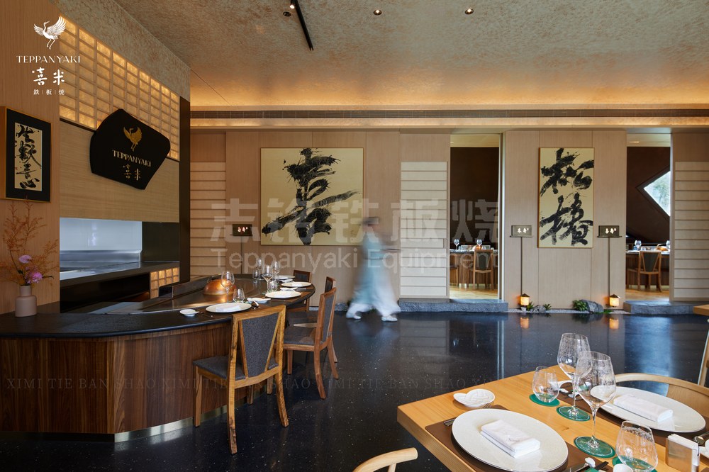 半圆、客户案例实景、铁板烧餐厅，铁板烧设备客户现场实景。