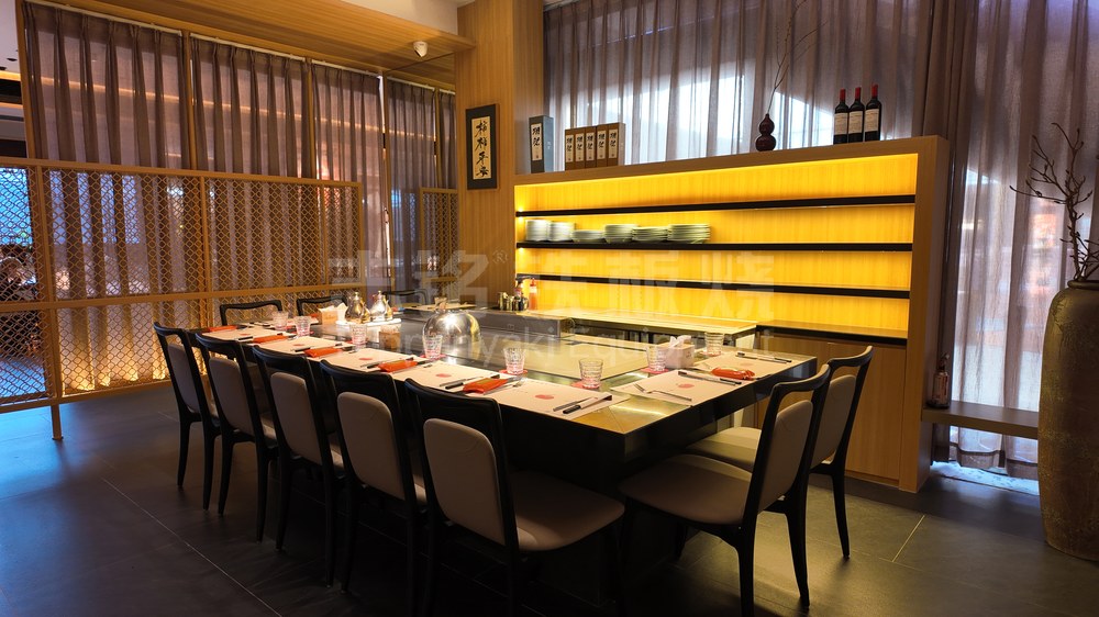 长方形、客户案例实景、铁板烧餐厅，铁板烧设备客户现场实景。