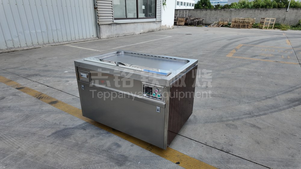 长方形、隐藏吸风前吹后吸、裸机、工厂实拍，铁板烧设备工厂车间实拍。