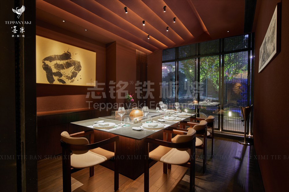 长方形、客户案例实景、铁板烧餐厅，铁板烧设备客户现场实景。