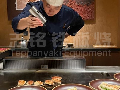 客户案例实景、厨师、铁板烧餐厅，铁板烧设备客户现场实景。