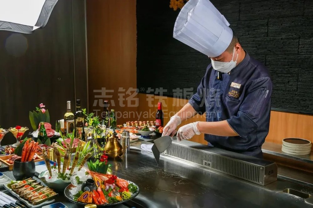 长方形、客户案例实景、铁板烧餐厅，铁板烧设备客户现场实景。