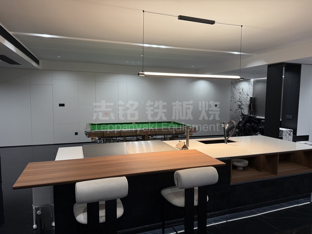 长方形、装修效果图、客户案例实景、家用铁板烧、别墅岛台，铁板烧设备客户现场实景。