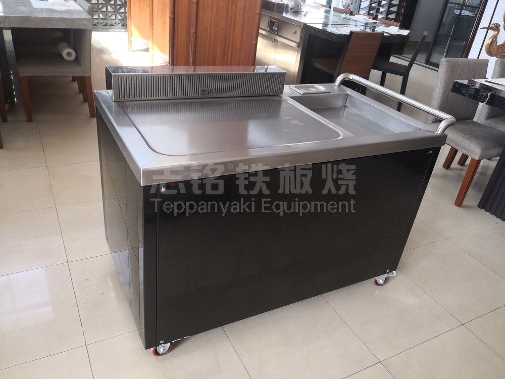 移动铁板烧，铁板烧设备实景图。